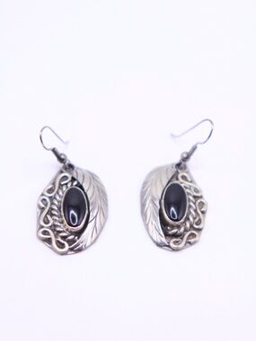 Silver tone Alpaca Leaf Black Onyx stone Drop Earrings